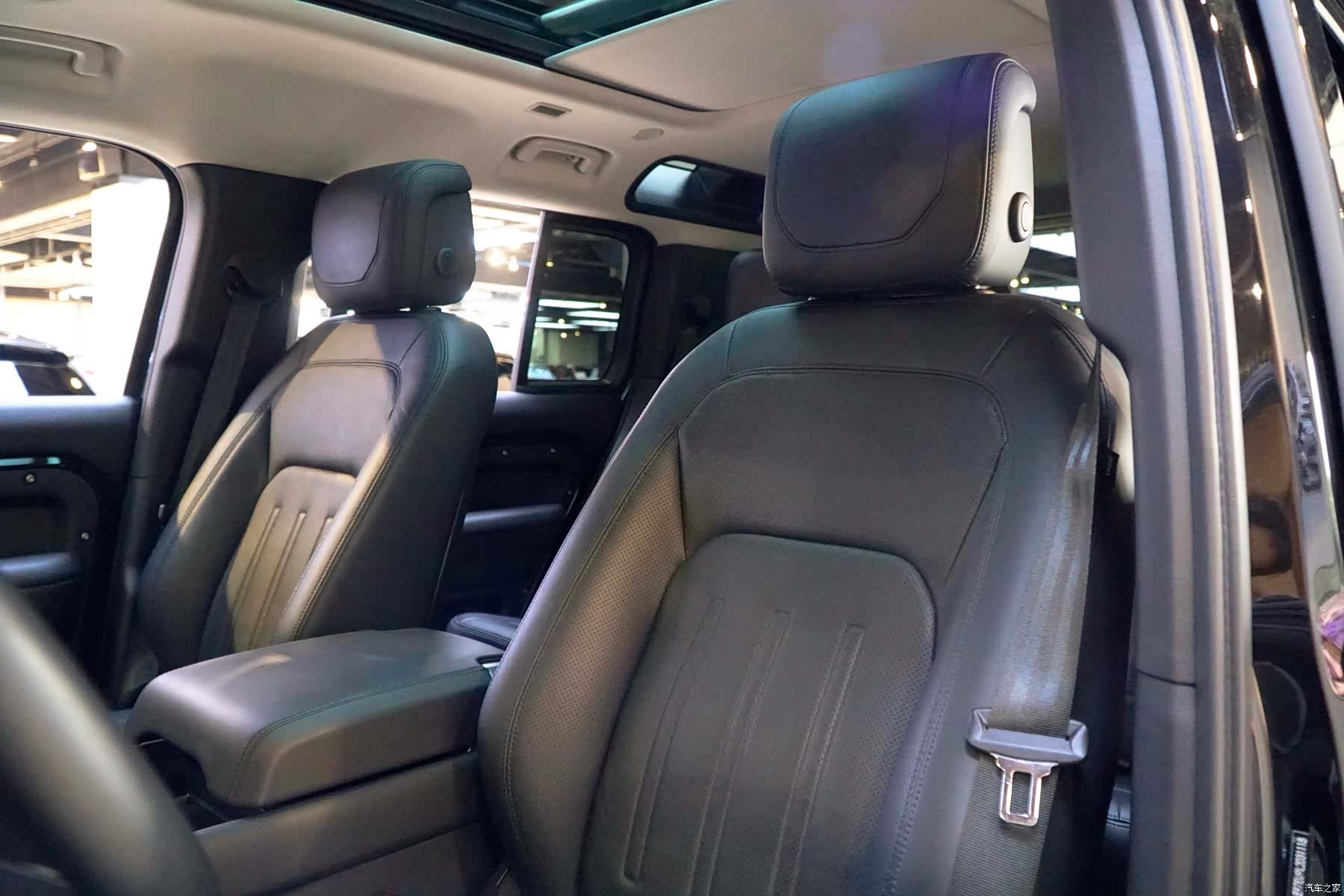 Land Rover Defender, 2022 9