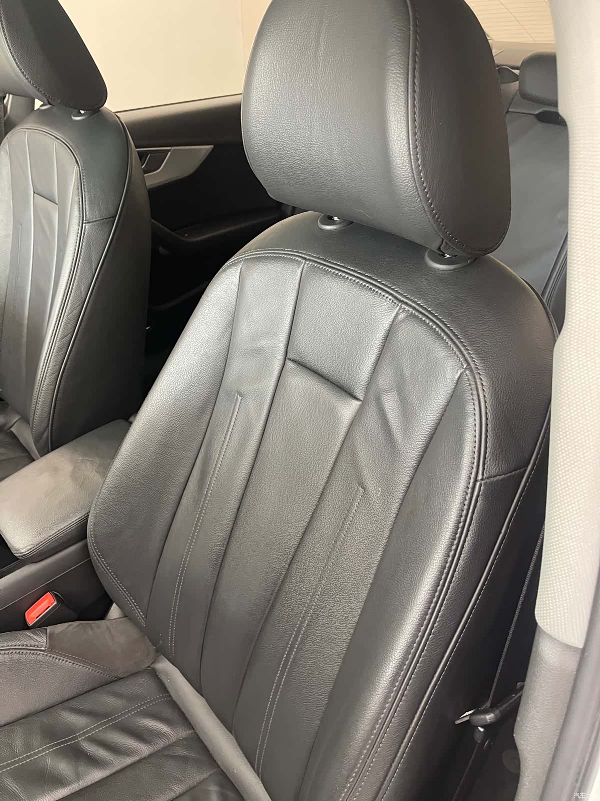 Audi A4L, 2019 18