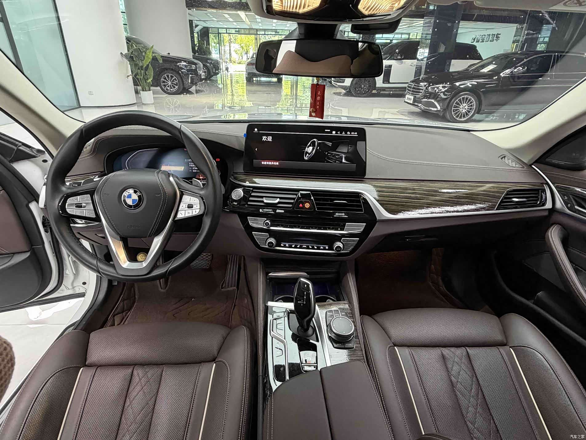 BMW 5 Series, 2022 4