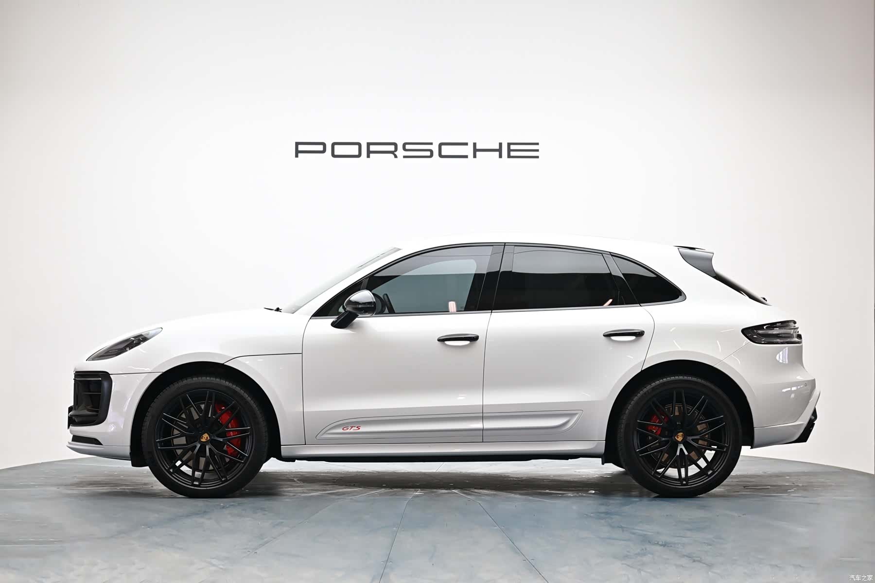 Porsche Macan, 2023 все фото