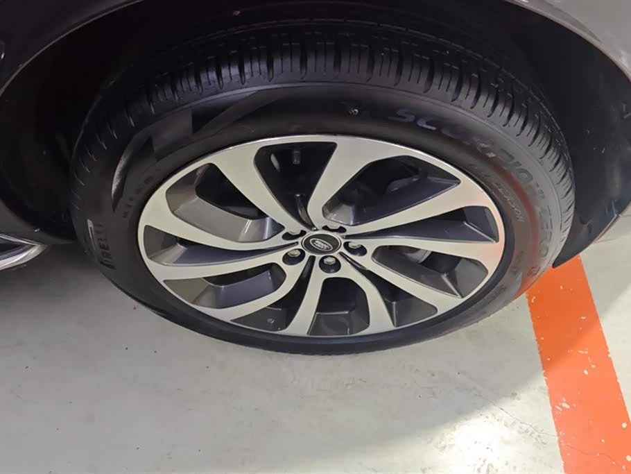 Land Rover Discover sports