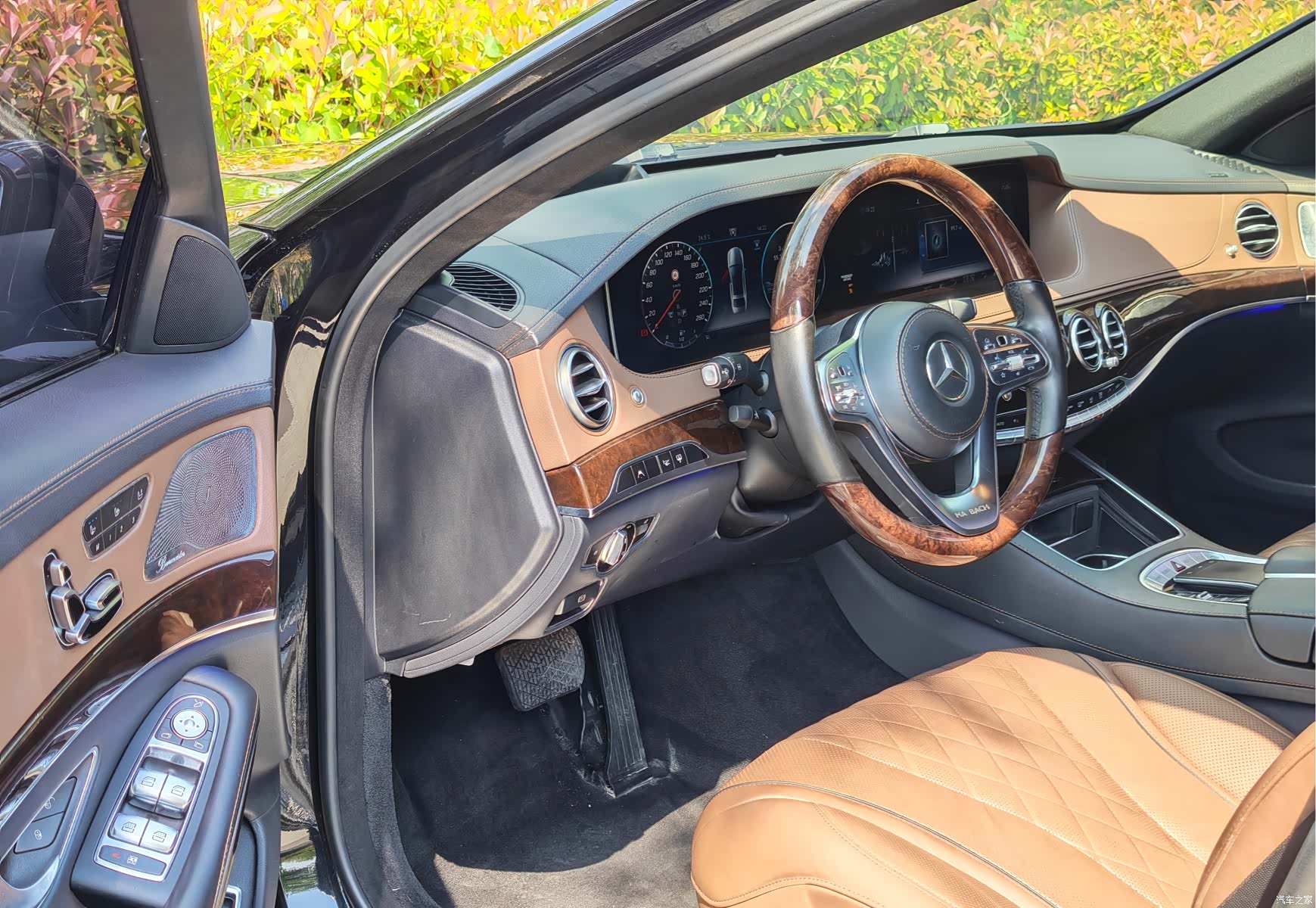 Maybach S-Class, 2019 4