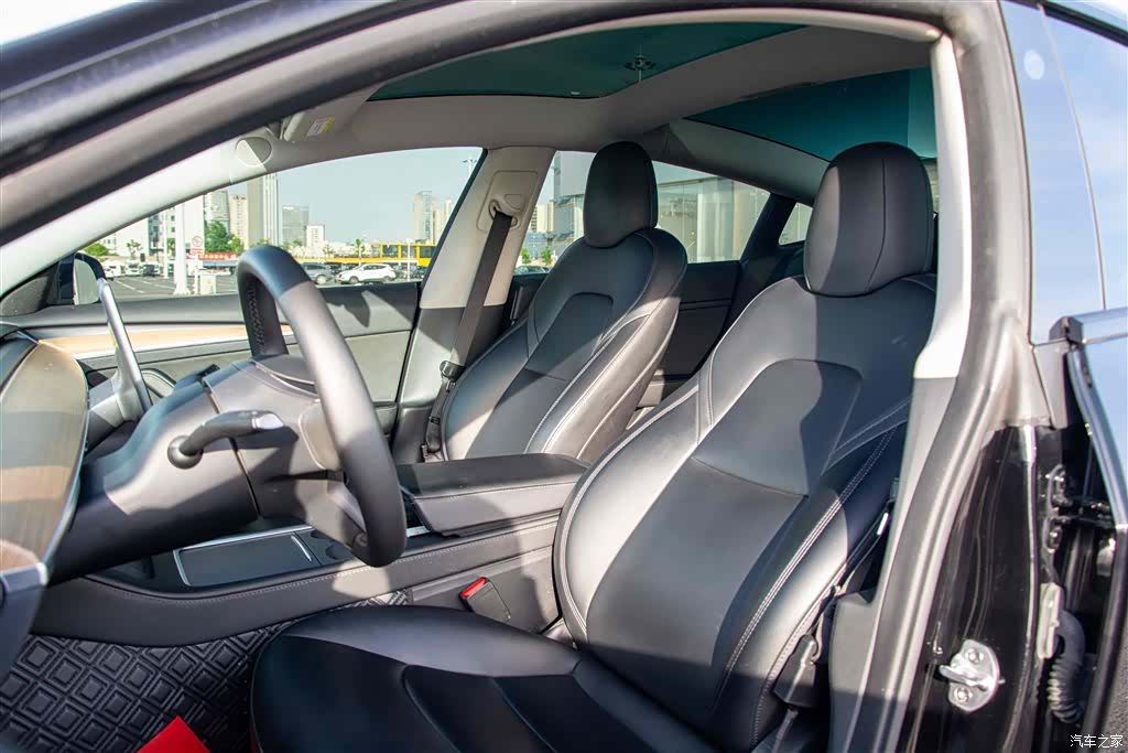 Tesla Model 3, 2023 11