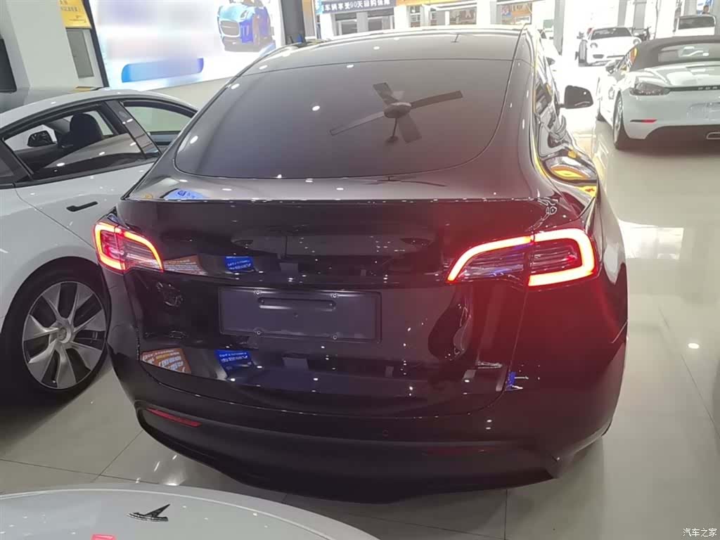 Tesla Model Y, 2023 6