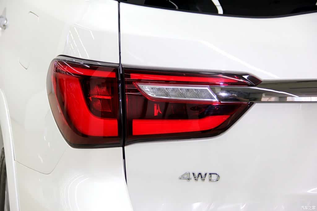 Infiniti QX80, 2023 35