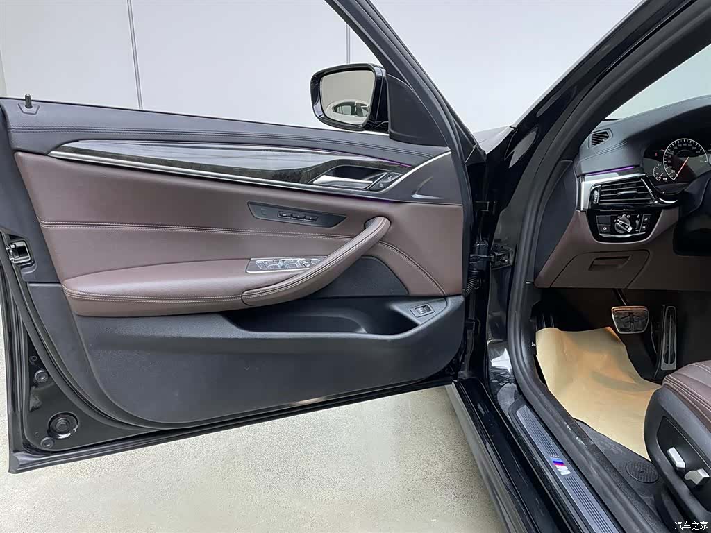 BMW 5 Series, 2019 12