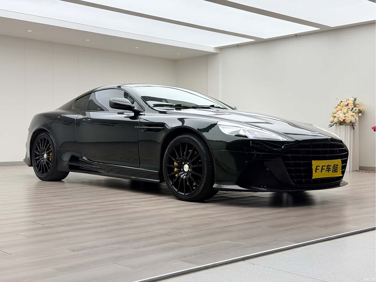 Aston Martin DB9, 2011 11