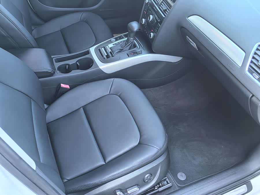 Audi A4L 2016, фото 11