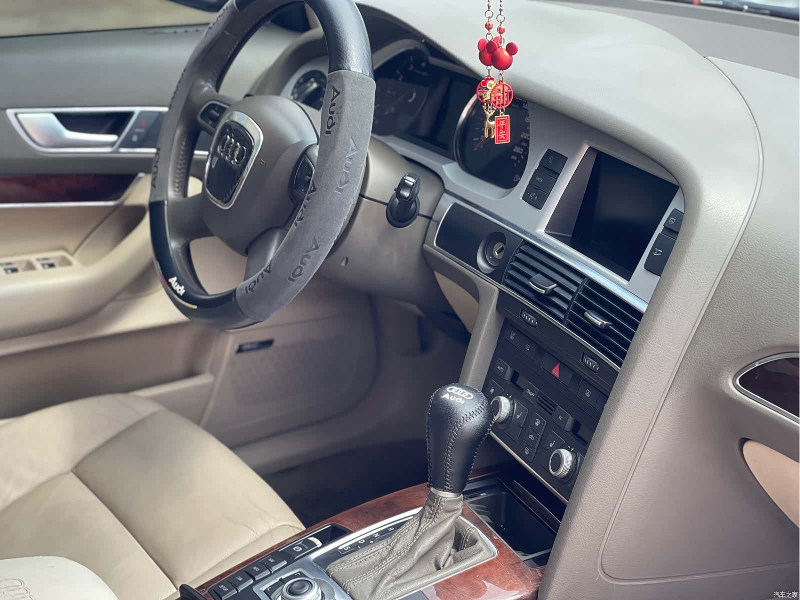 Audi A6L, 2009 11