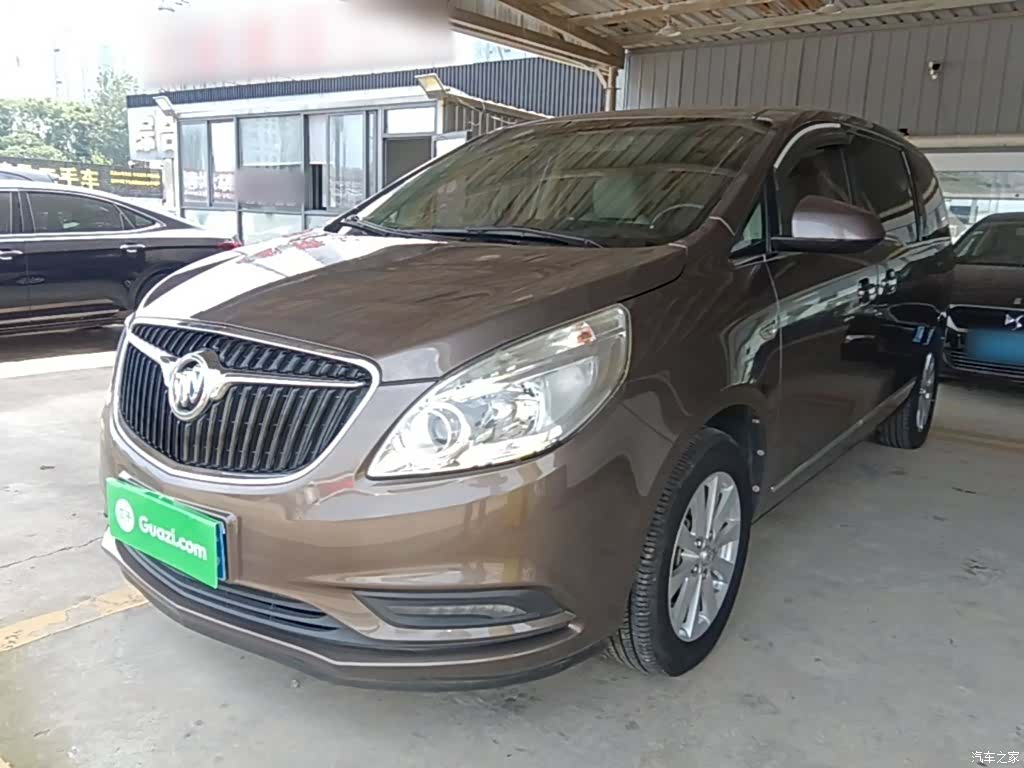 Buick GL8, 2017 1