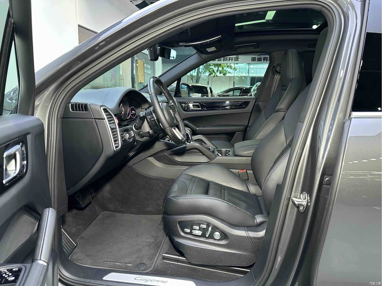 Porsche Cayenne, 2019 все фото