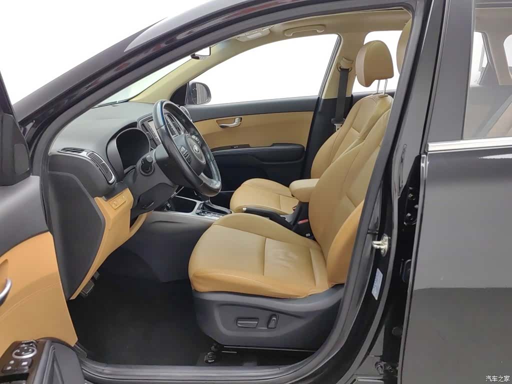Kia KX3, 2015 10