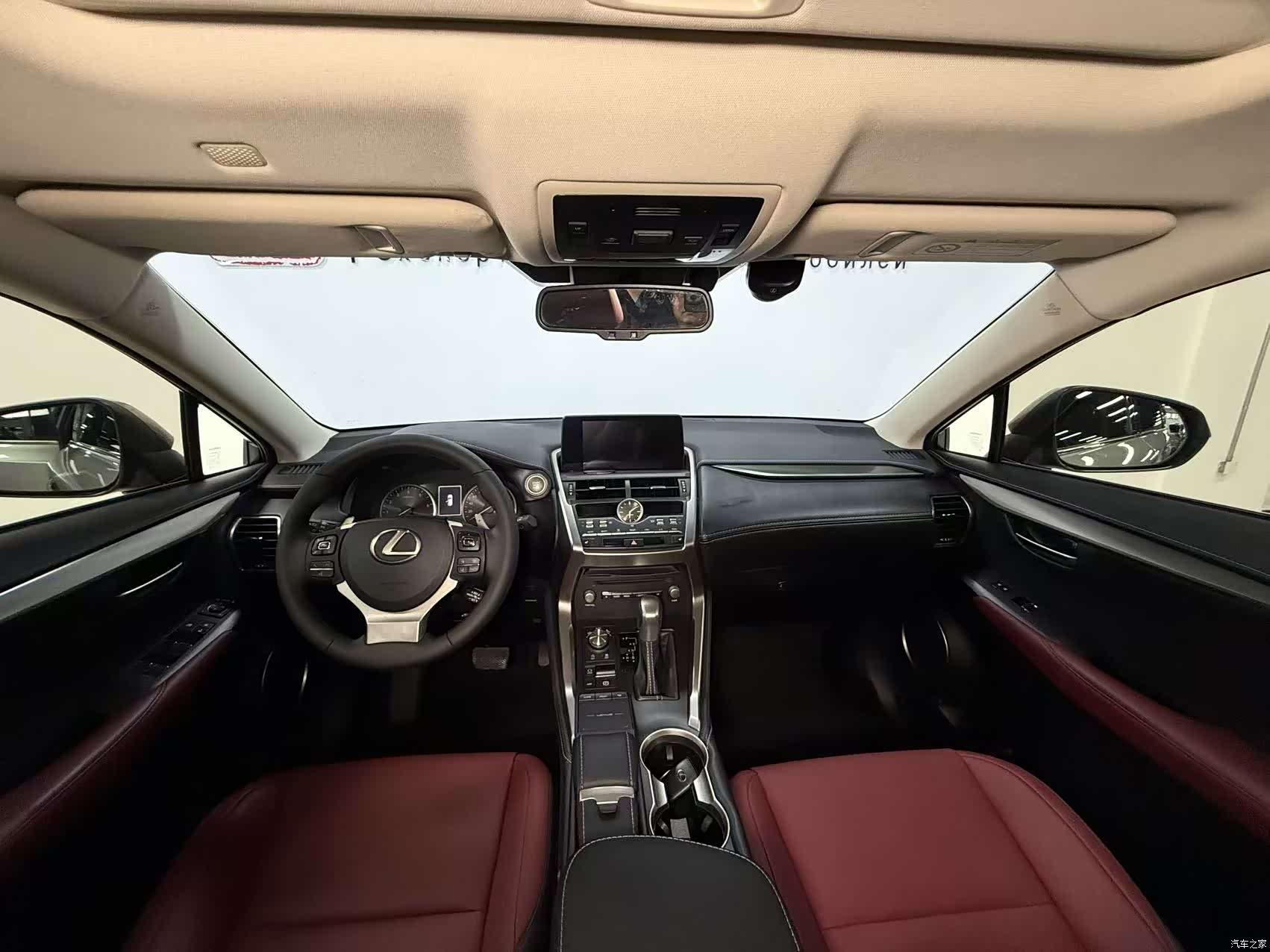 Lexus NX, 2019 9