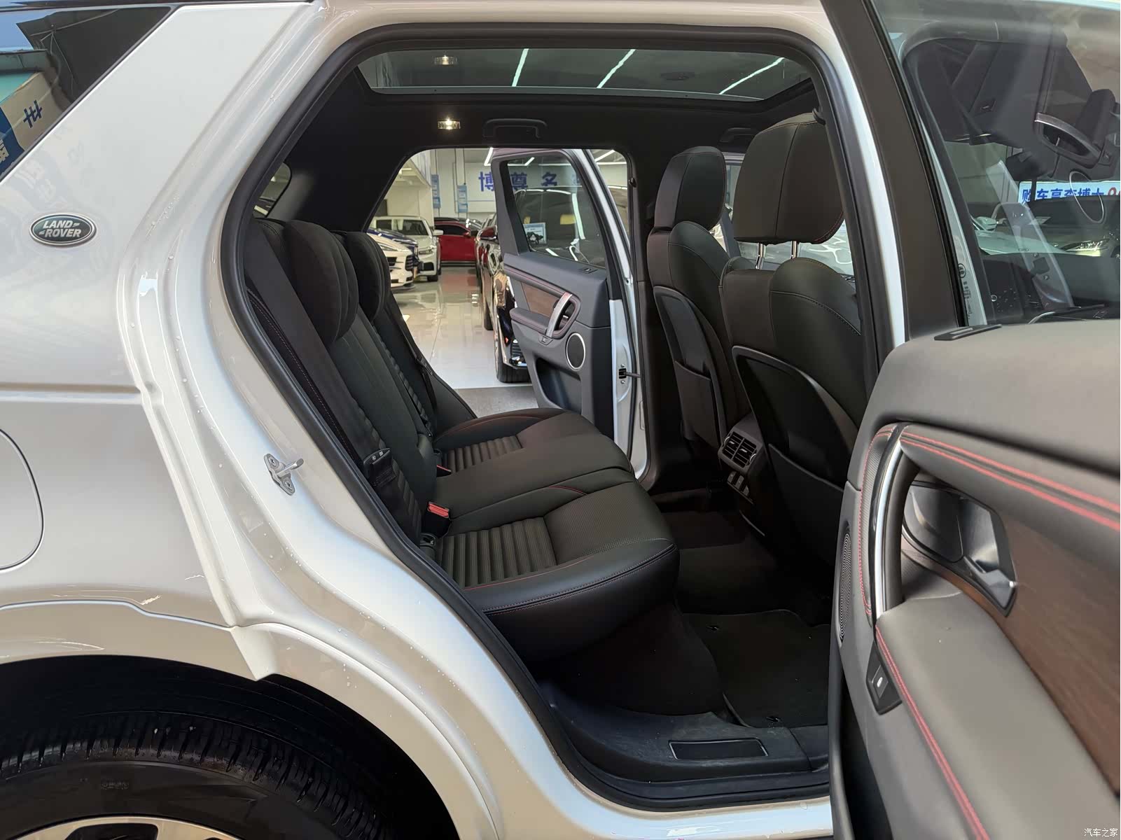 Land Rover Discovery, 2023 16