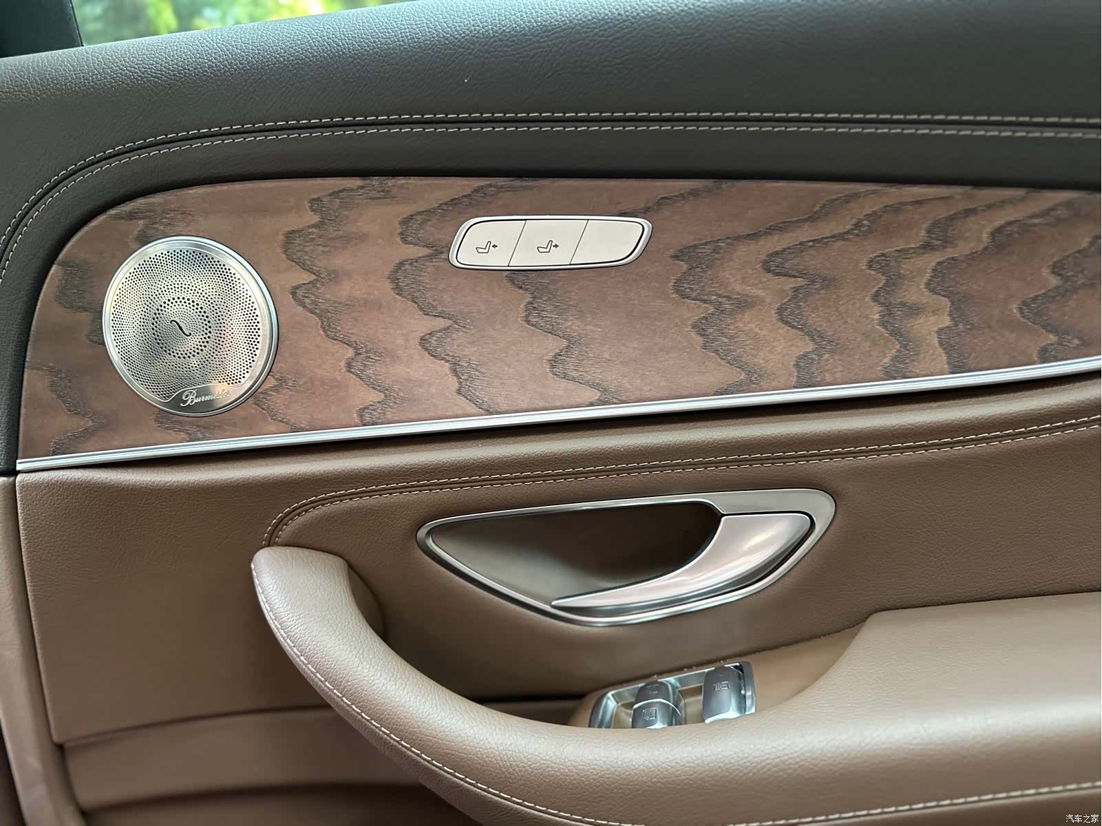 Mercedes-Benz E-Class, 2023 23
