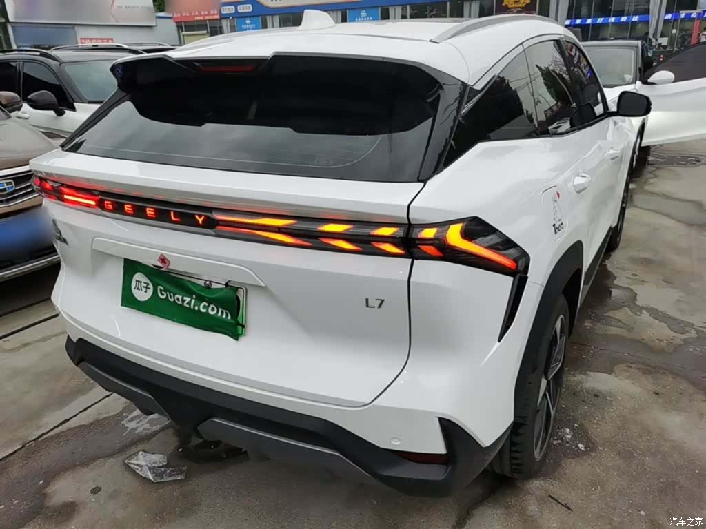 Geely Galaxy L7, 2024 7