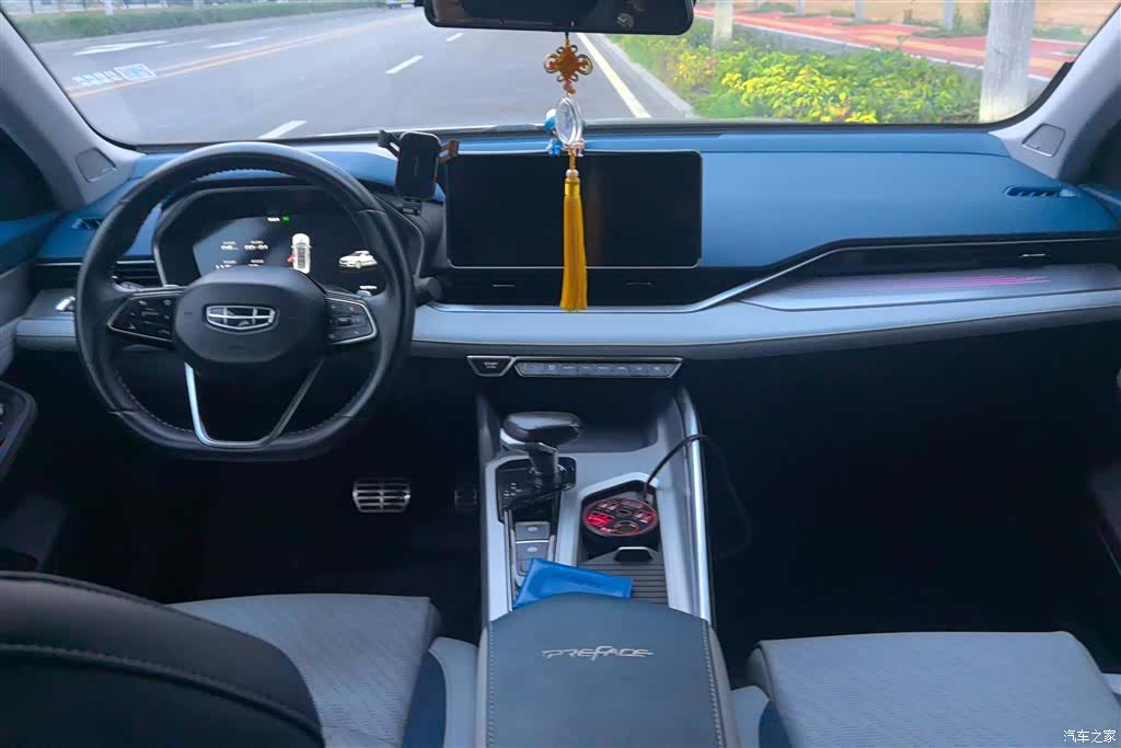 Geely Preface, 2021 12