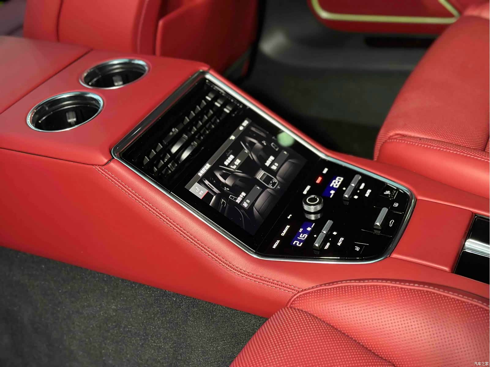 Porsche Panamera, 2023 21