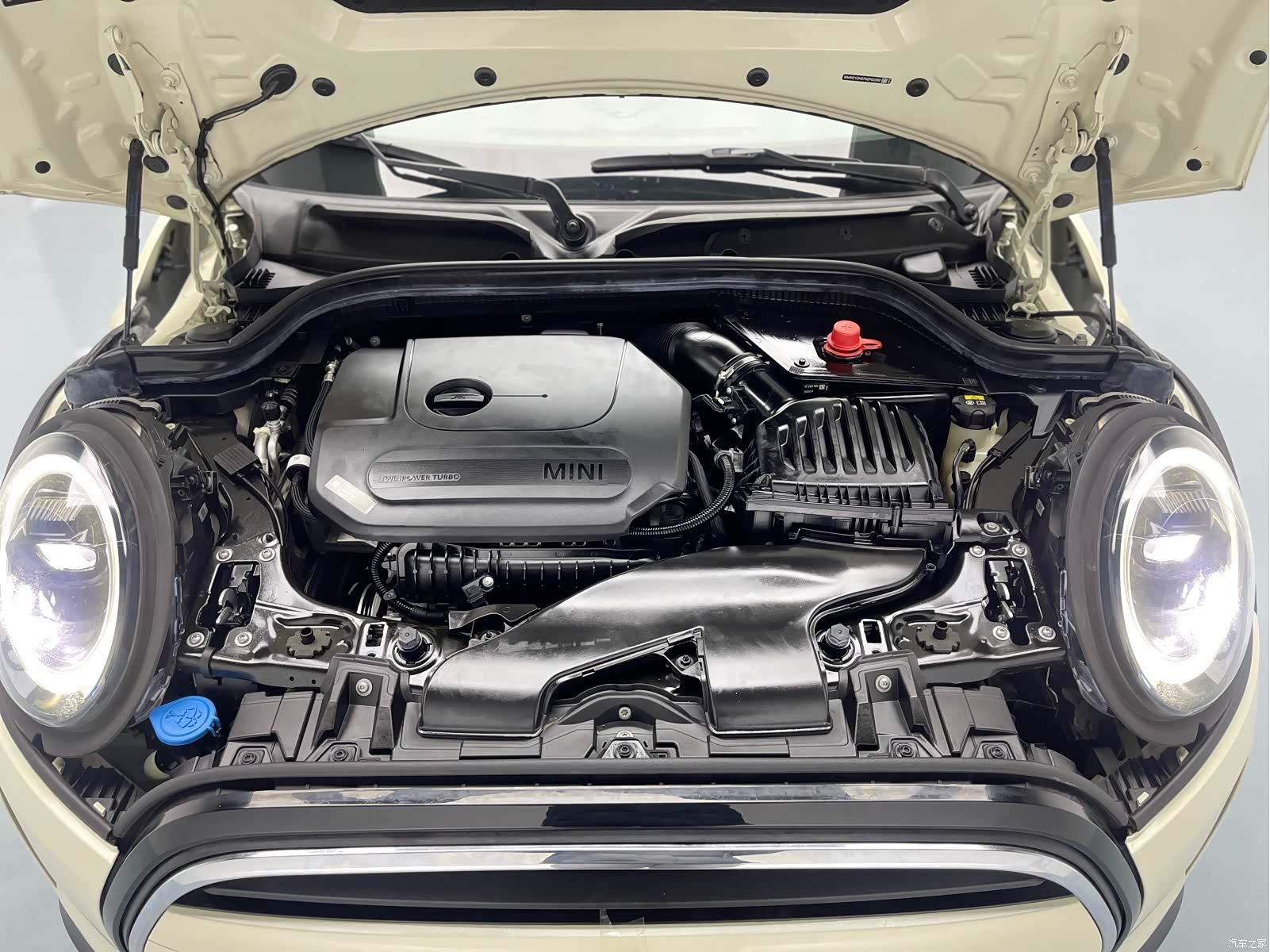 Mini ONE, 2021 8