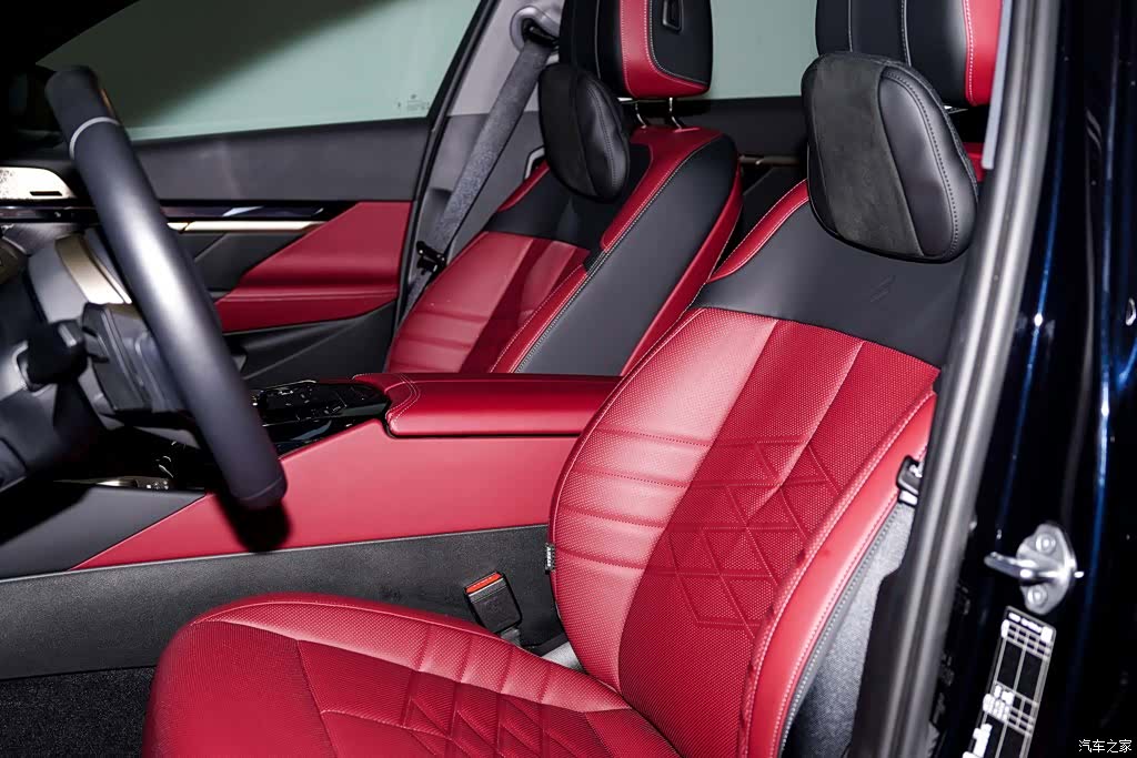 BMW 5 Series, 2025 17