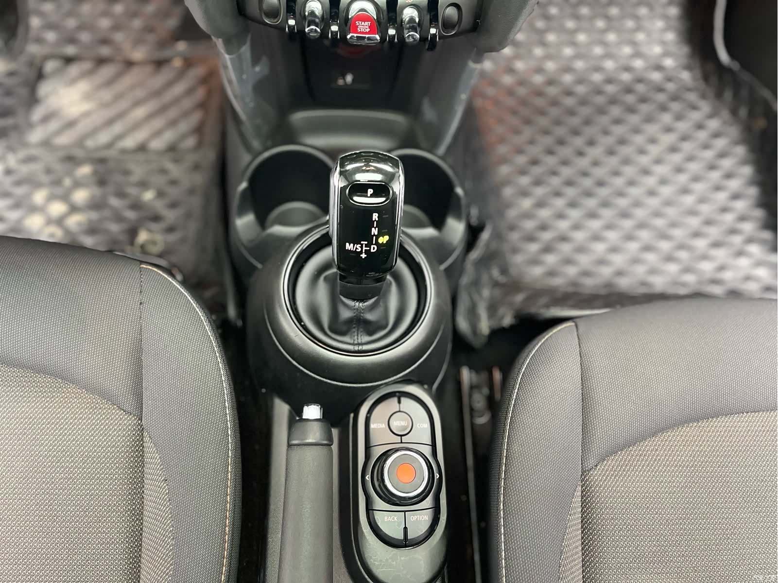 Mini ONE, 2021 20