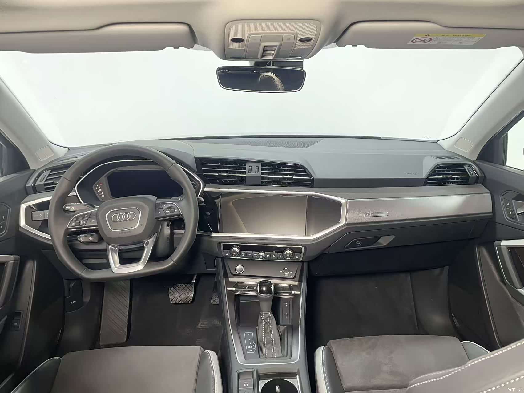 Audi Q3, 2023 11