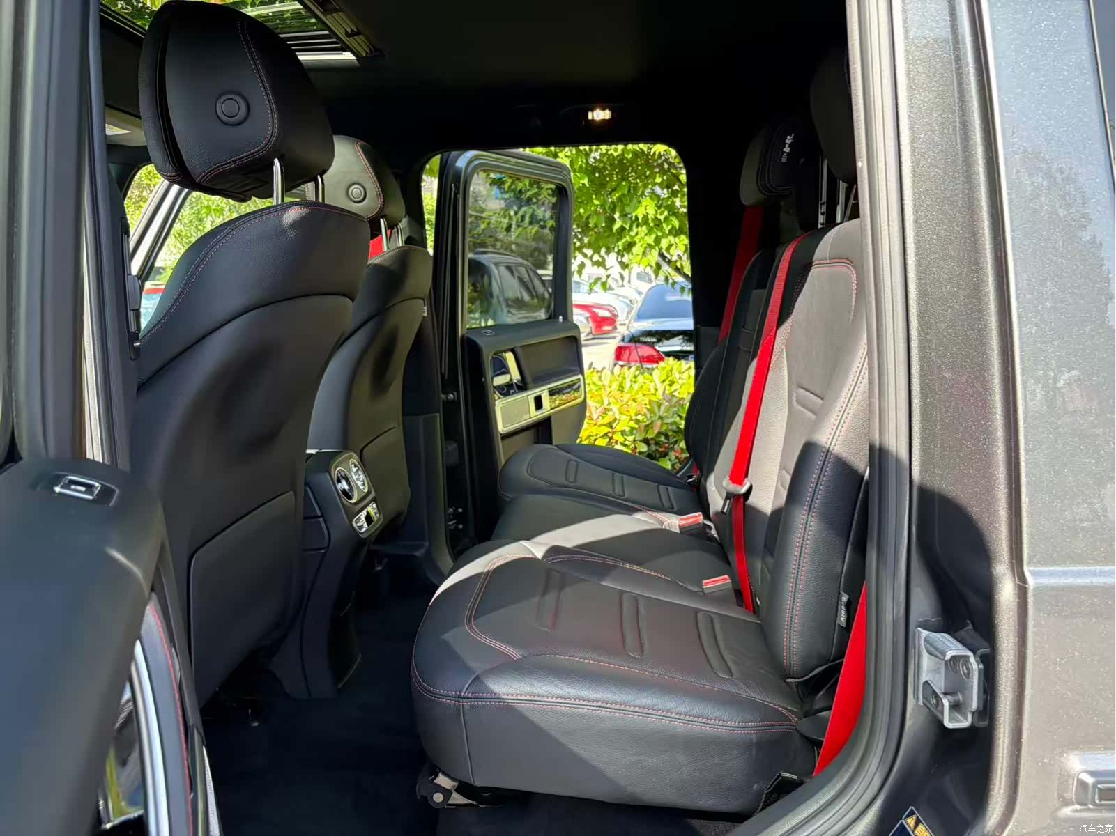 Mercedes-Benz G-Class, 2024 18