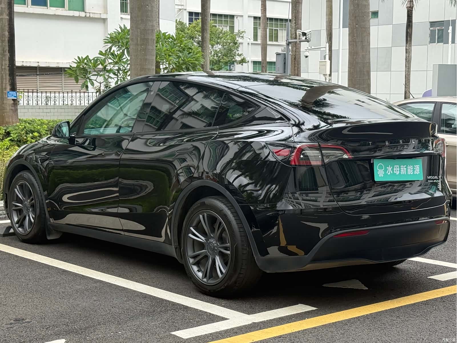 Tesla Model Y, 2021 7