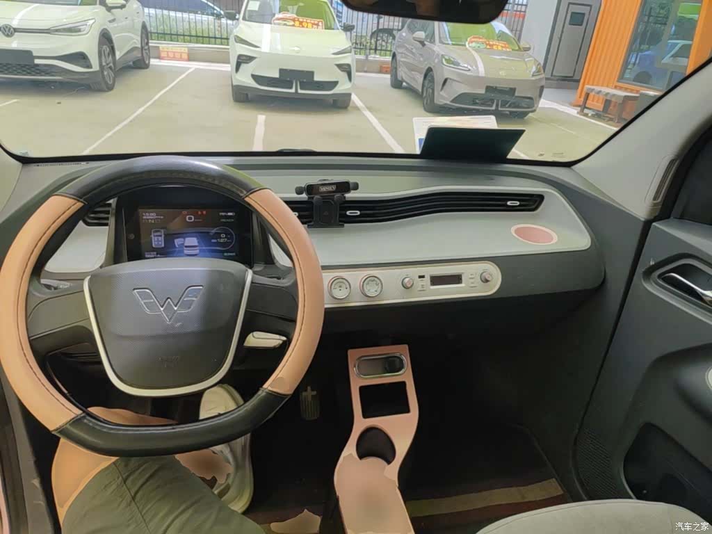 Wuling MINIEV, 2023 10