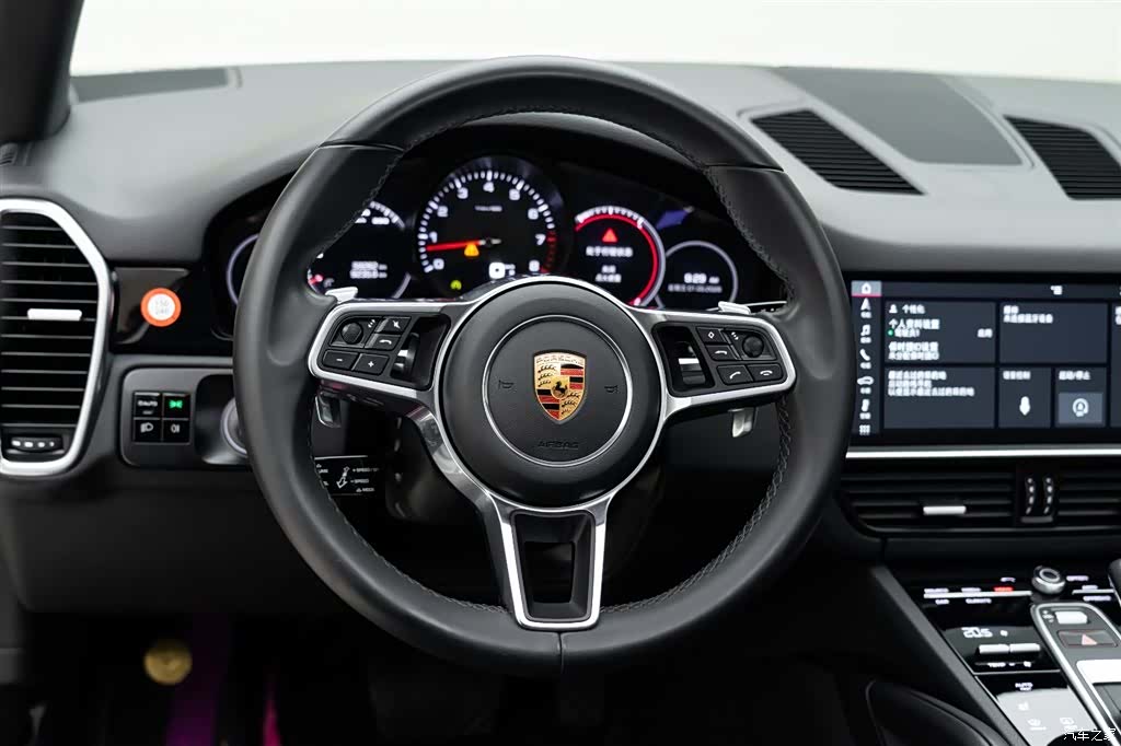 Porsche Cayenne, 2018 12