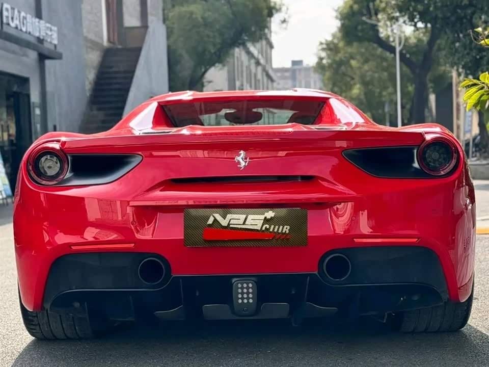 Ferrari 488