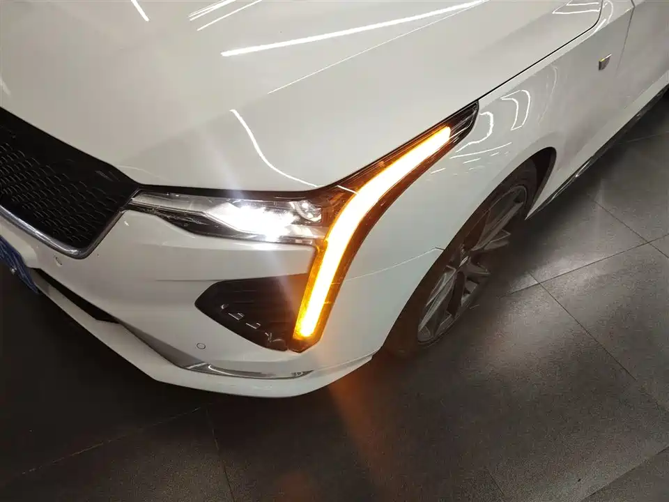 Cadillac CT4