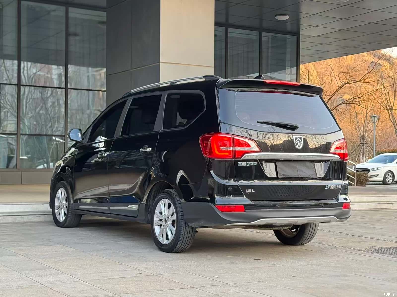 Wuling 730, 2017 4
