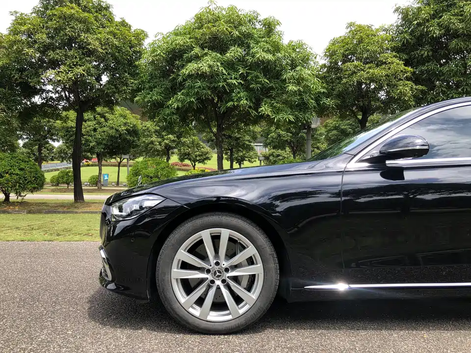 Mercedes-Benz S-class Mercedes-Benz S-class