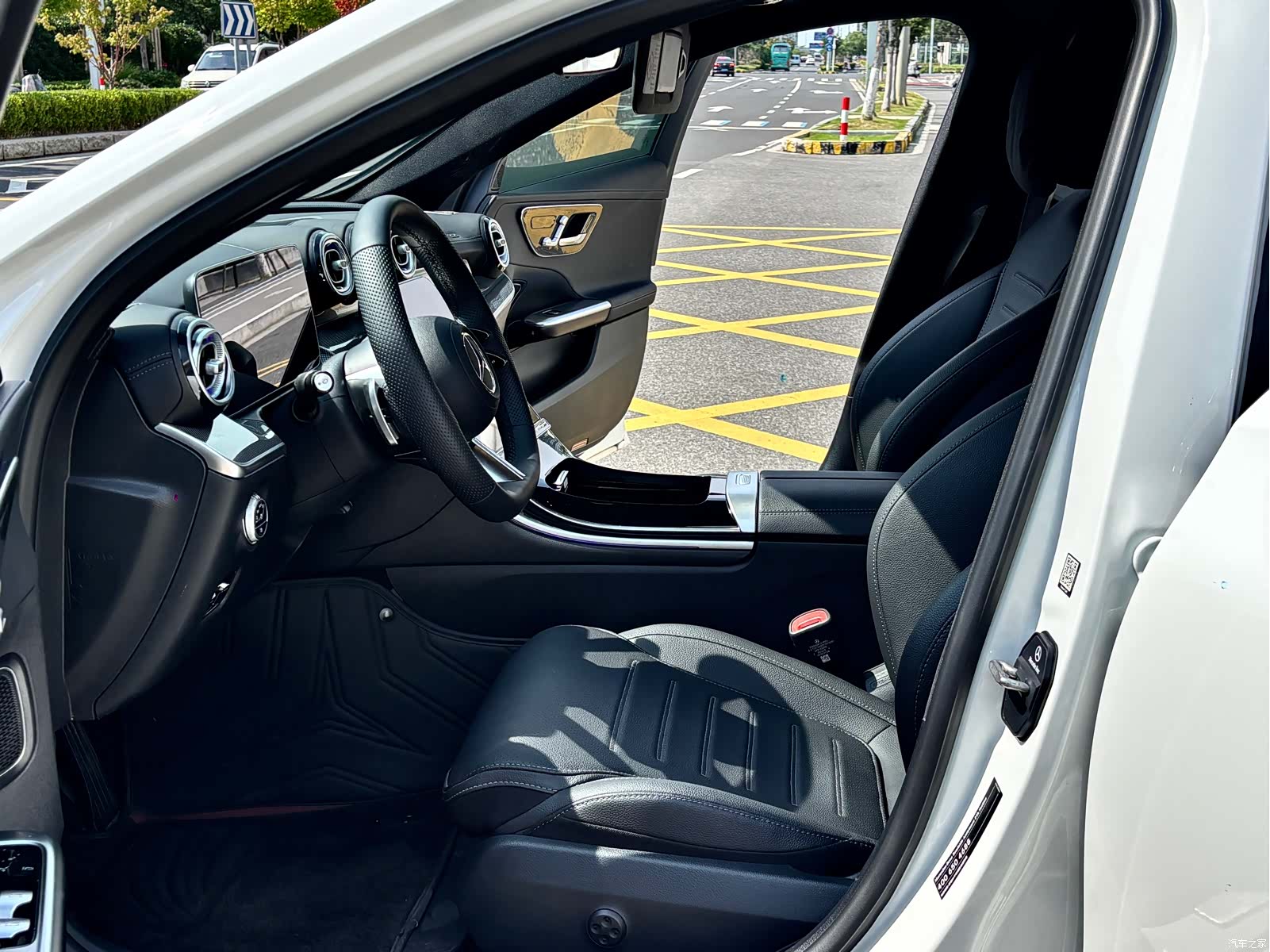 Mercedes-Benz C-Class, 2025 8