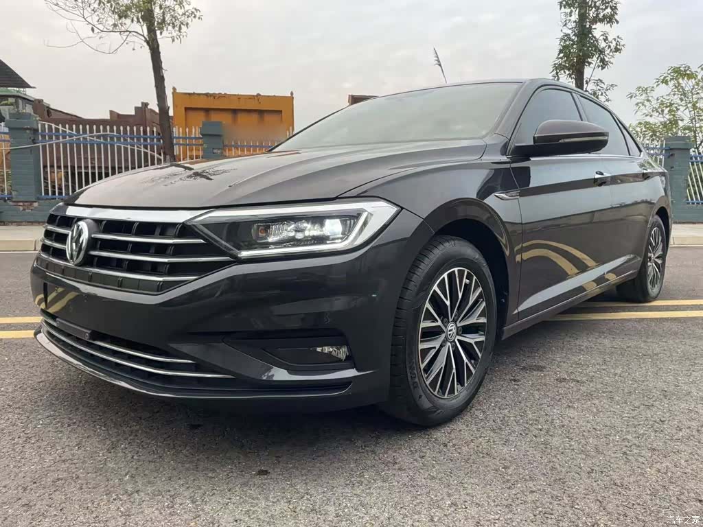 Volkswagen Sagitar