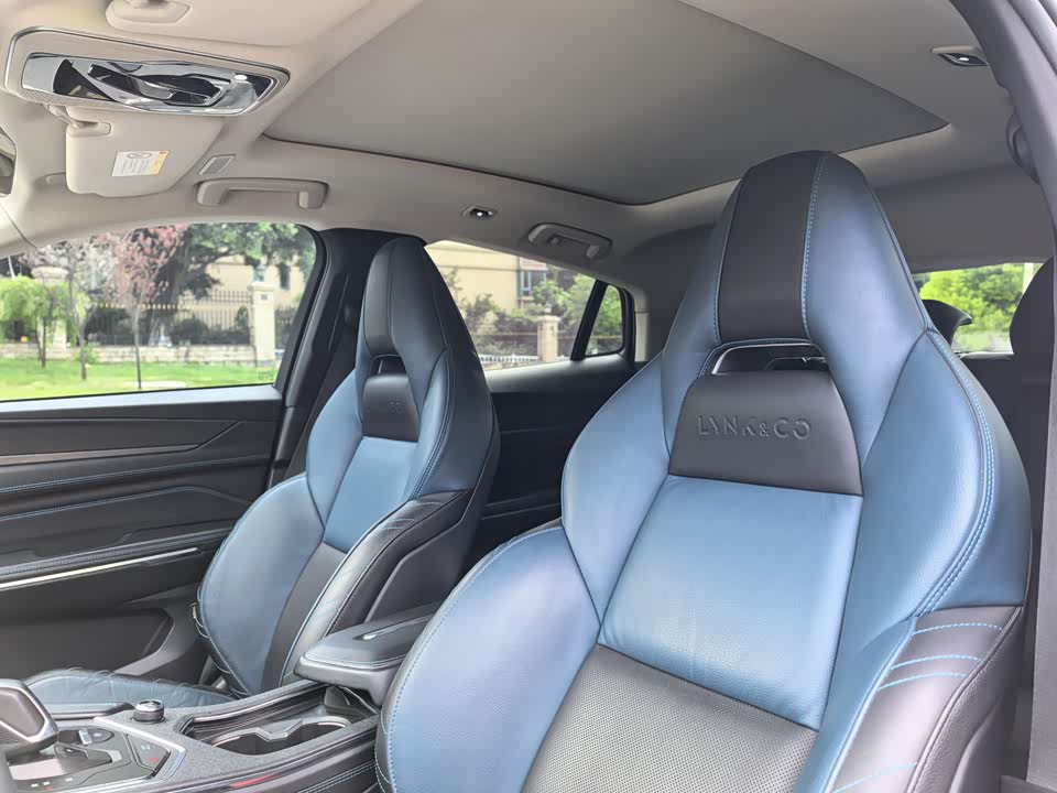 Lynk & Co 05