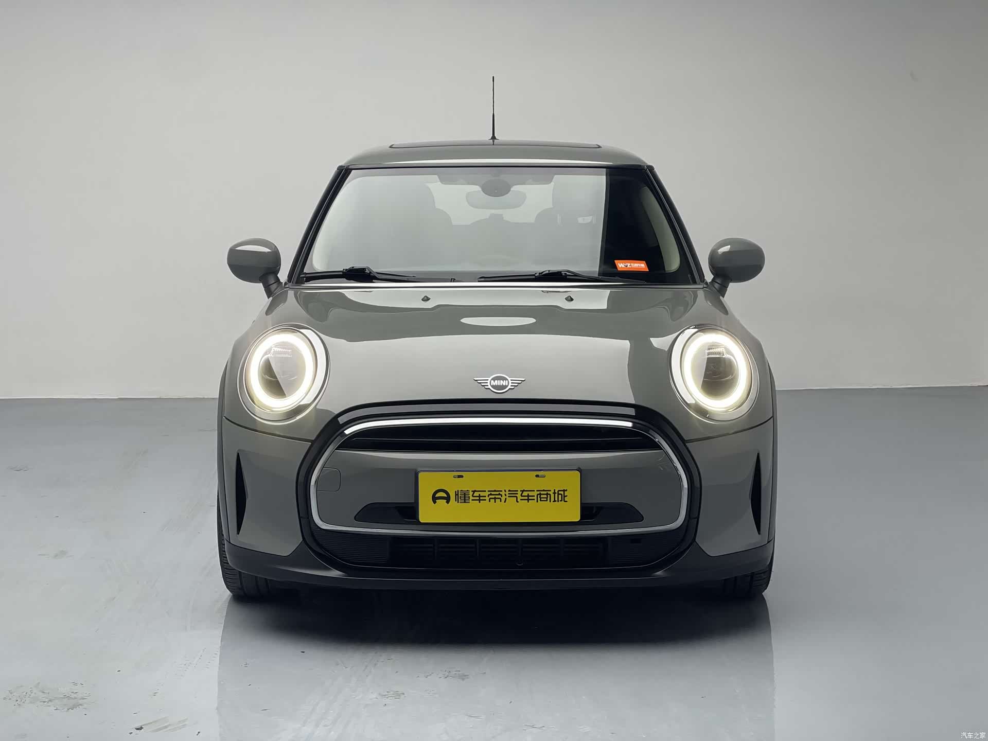 Mini ONE, 2022 13