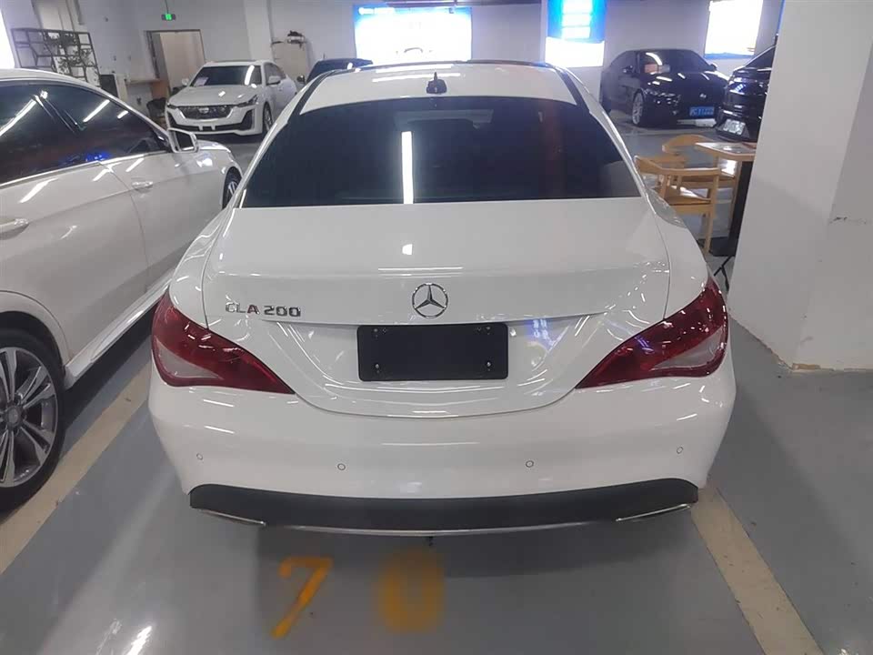 Mercedes-Benz CLA