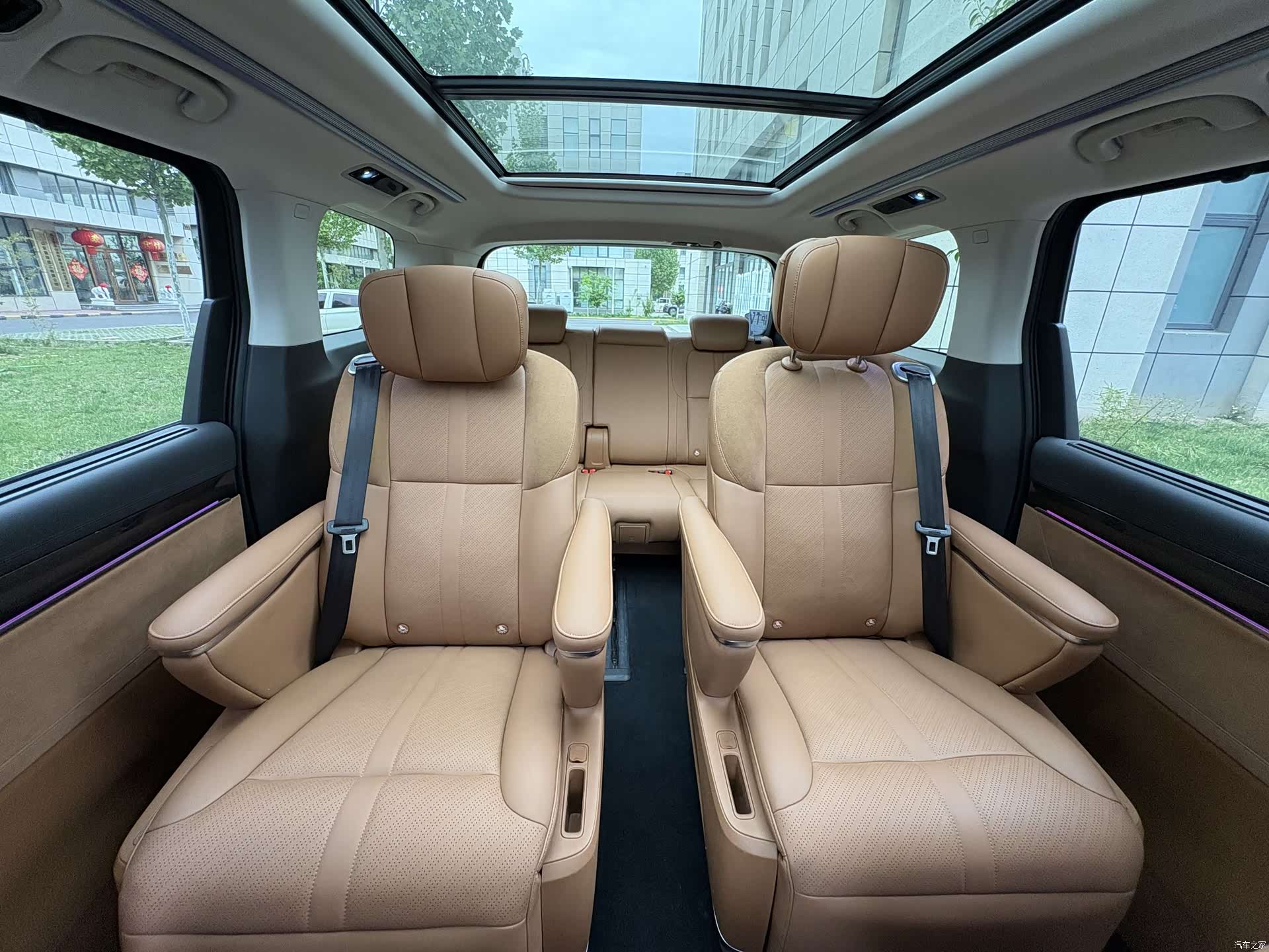 Maxus 9, 2024 21