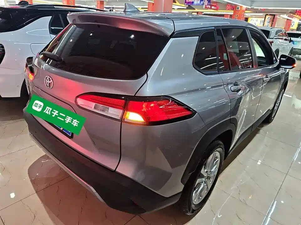Toyota Corolla Sharp amplifier