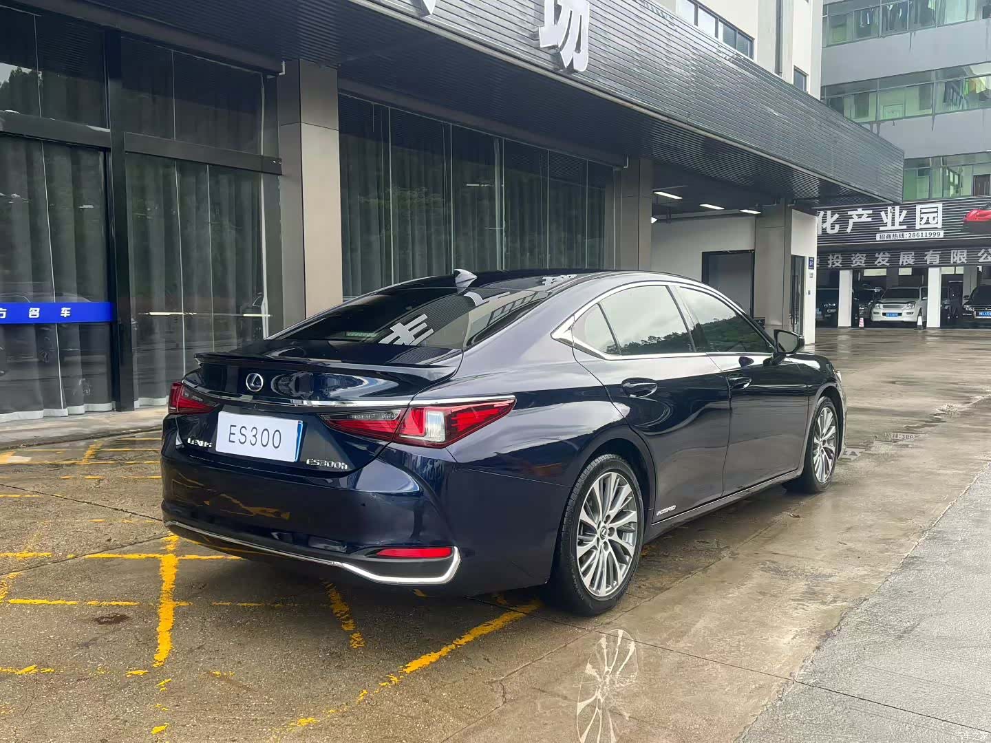 Lexus ES, 2021 7