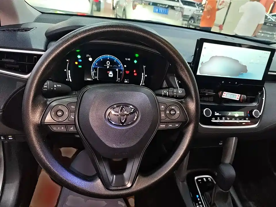 Toyota Corolla Sharp amplifier