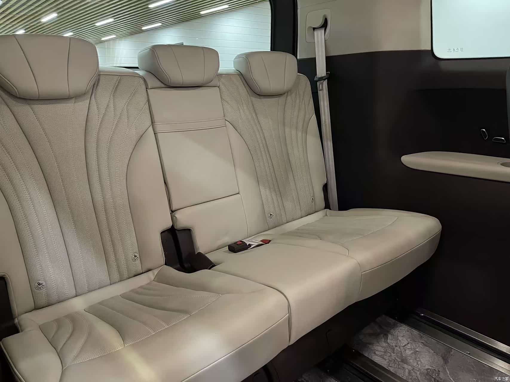 Hongqi HQ9, 2022 22