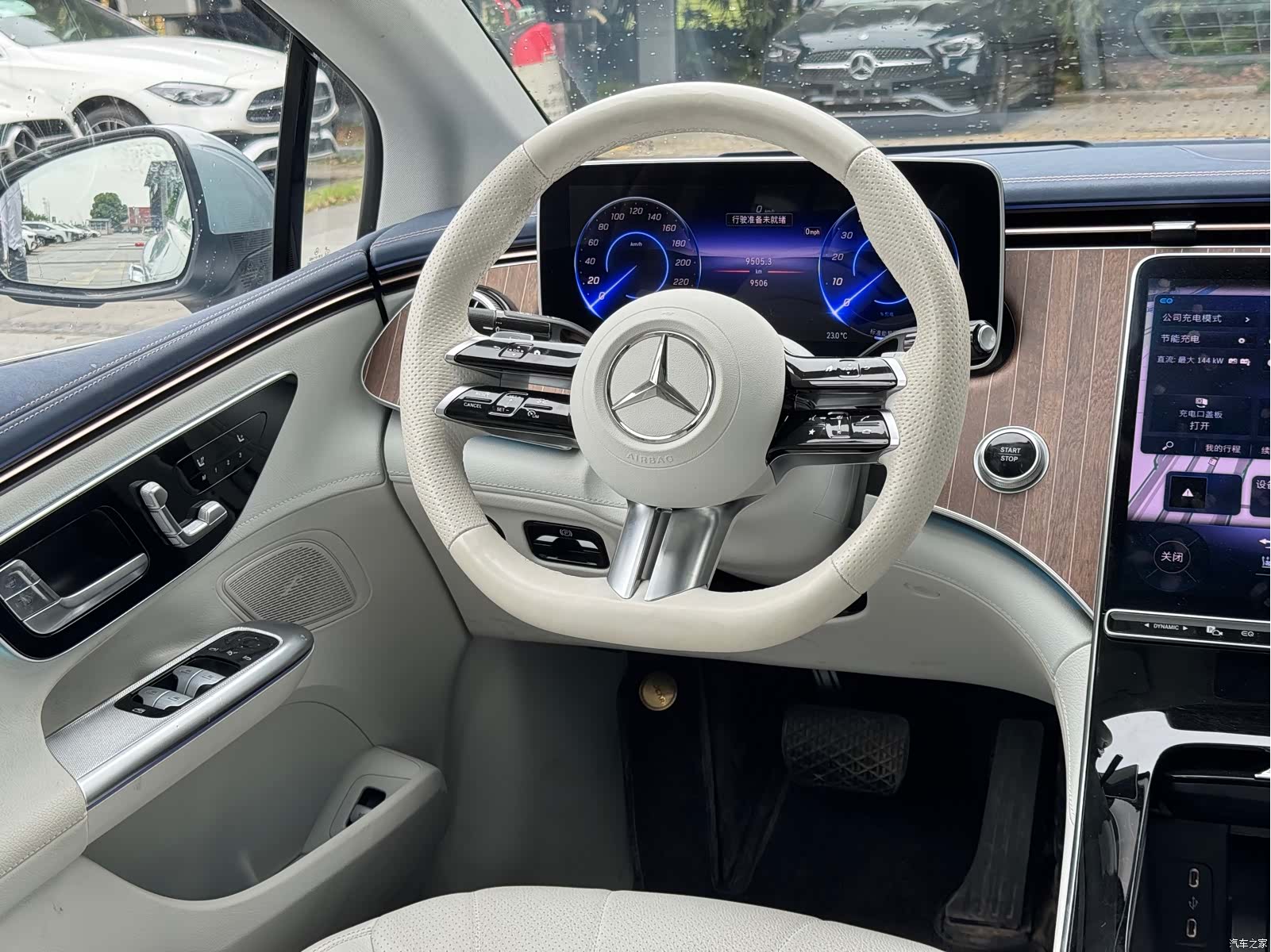 Mercedes-Benz EQE, 2025 12