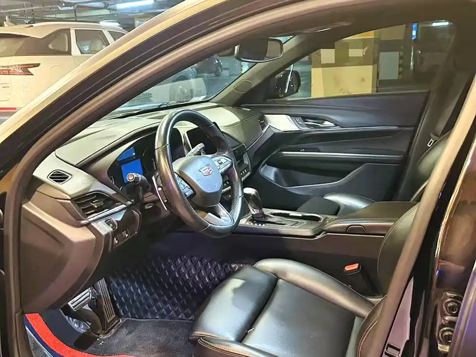 Cadillac CT4