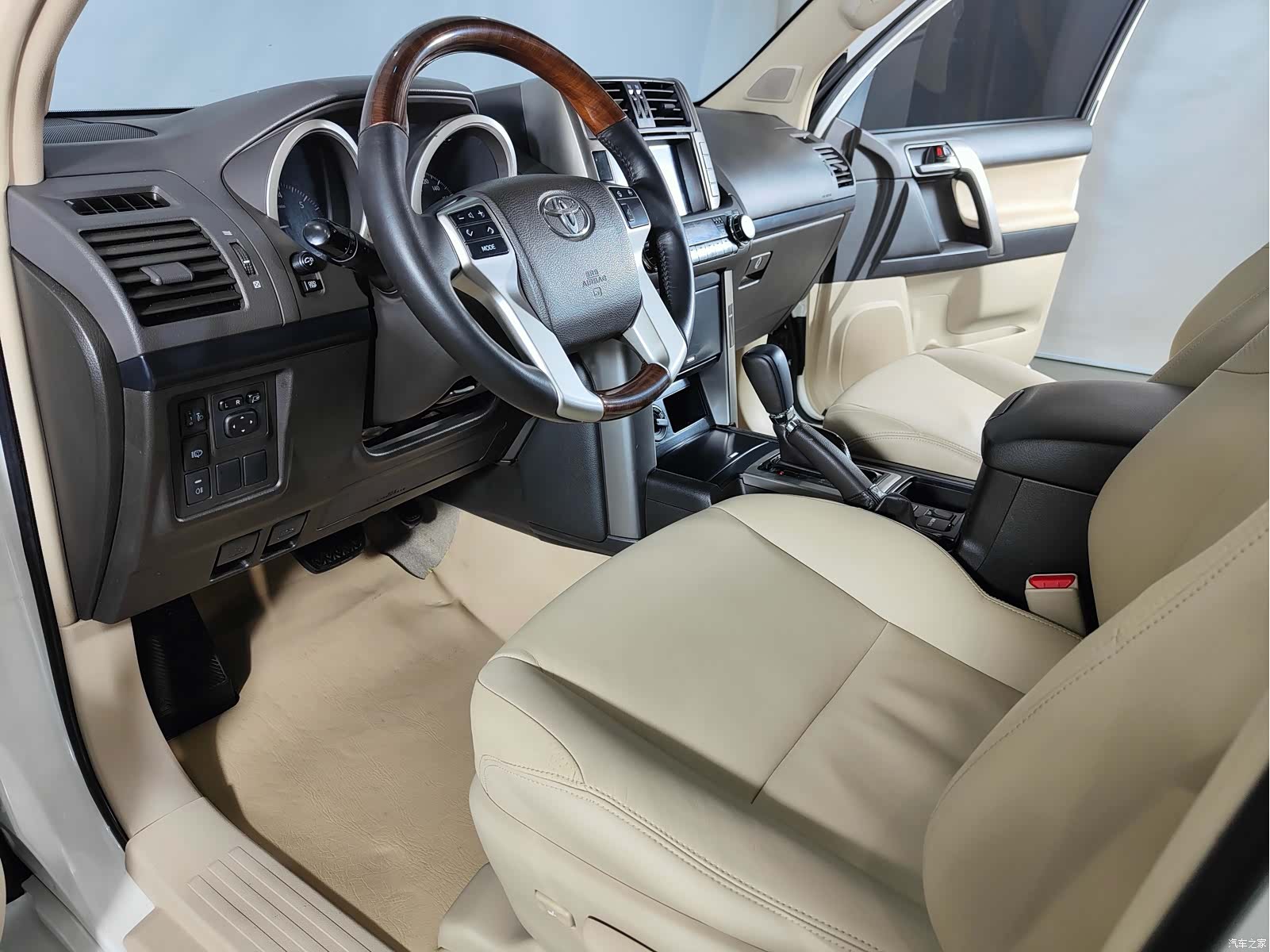 Toyota Prado, 2013 все фото