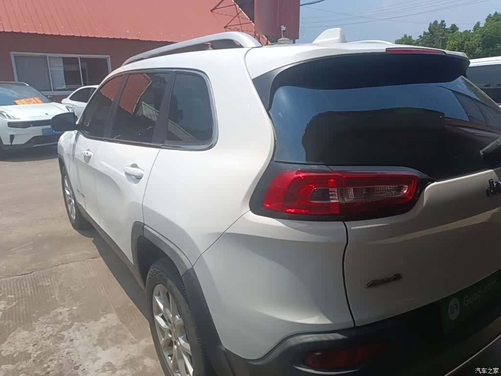 Jeep Cherokee, 2016 все фото