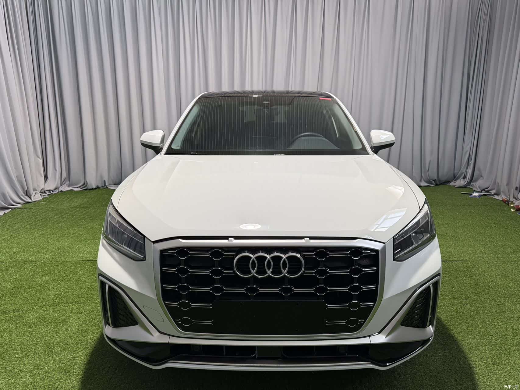 Audi Q2L, 2022 3