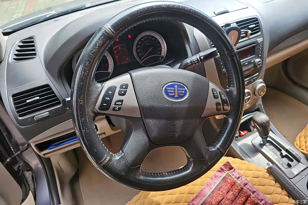 Bestune B50, 2012 15